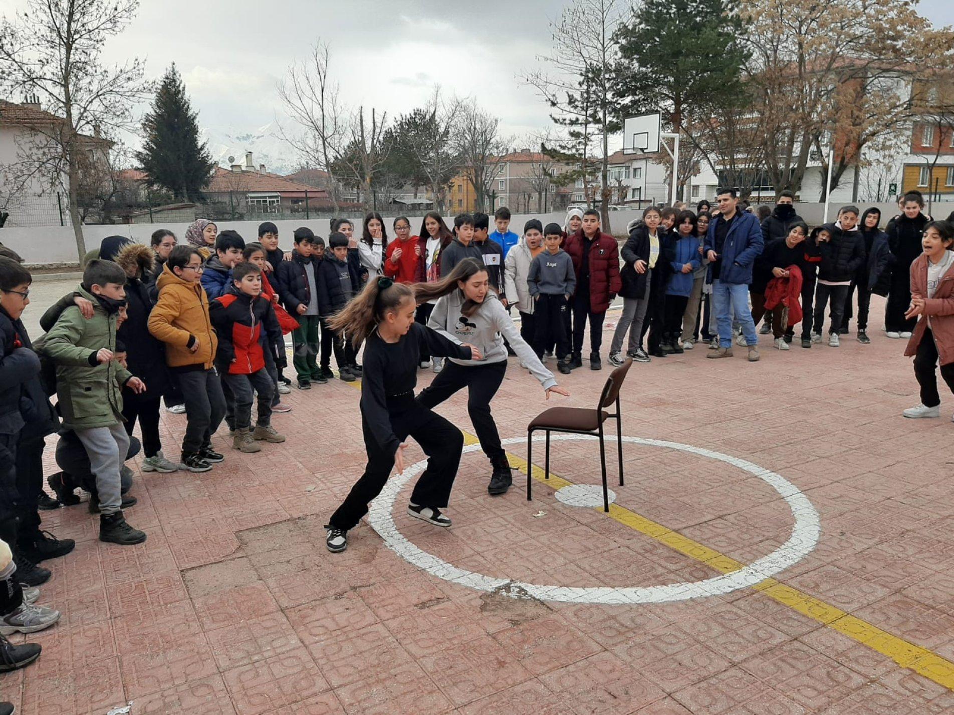 Erzincan’da tüm okullarda dönem sonu etkinlikleri devam ediyor