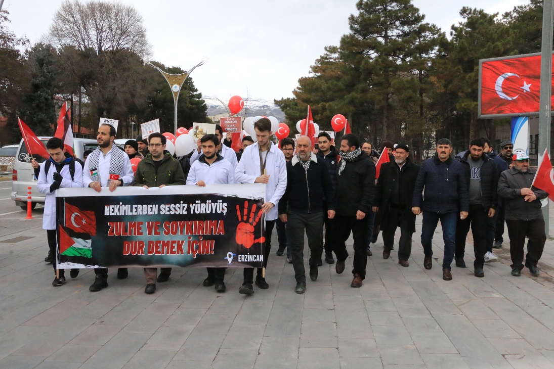 Erzincan’da, hekimler ve sağlık çalışanları Terör devletinin Filistin topraklarında işlediği
