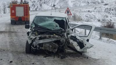 Sivas’ın Zara ilçesi Bozkır köyü yakınlarında meydana gelen trafik kazasında,