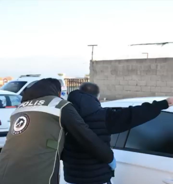 Erzincan’da DEAŞ terör örgütü içerisinde faaliyet yürüten 5 şüpheli kişi yakalandı