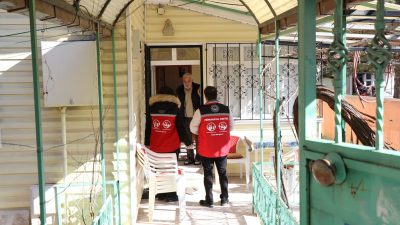 Erzincan’da  yürütülen Hızır Erzincan  Projesi kapsamında vatandaşlar hanelerinde