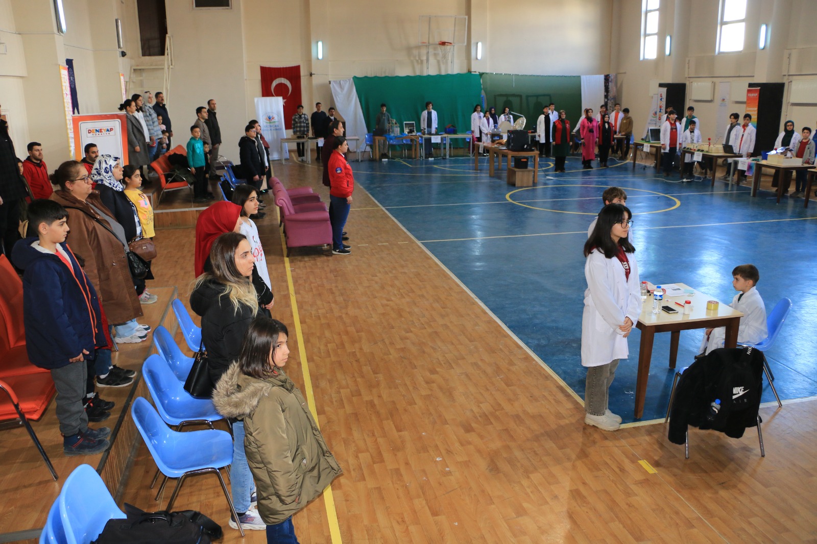 Erzincan’da Gençlik Merkezi bünyesinde kurulan Denayap atölyelerinde ortaokul ve lise