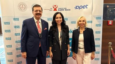 Erzincan Kadın Girişimciler Kurulu Başkanı Rüveyda Tanoğlu, Antalya'da düzenlenen TOBB