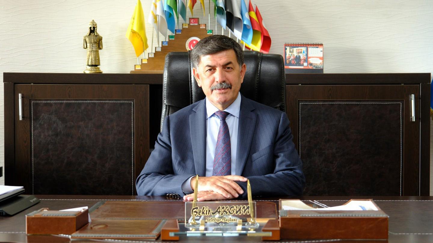 Belediye Başkanı Bekir Aksun, Berat Kandili dolayısı ile yayımladığı mesajında