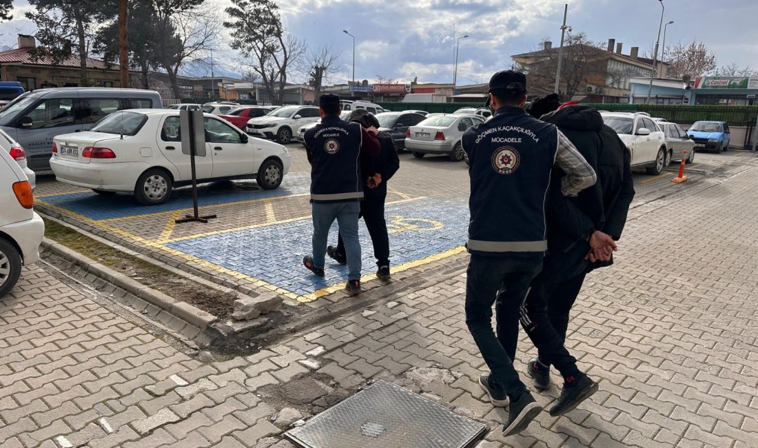 Erzincan’da Akyazı uygulama noktasında durdurulan 34…ve 42…plakalı araçlarda yapılan kontrollerde
