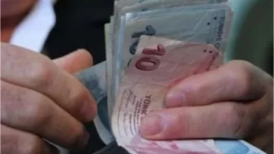 Çalışma ve Sosyal Güvenlik Bakanı Vedat Işıkhan, "Emeklilerin bayram ikramiyelerinin