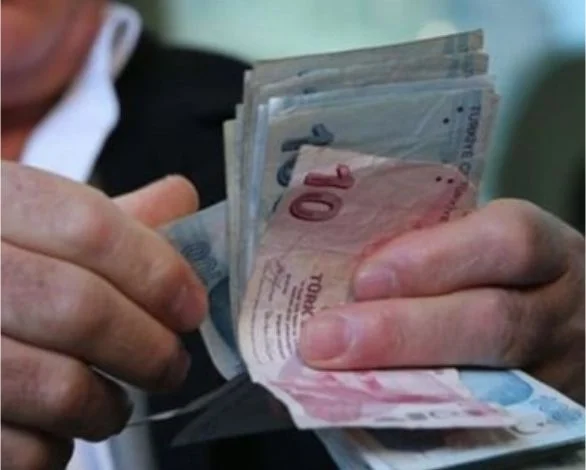 Çalışma ve Sosyal Güvenlik Bakanı Vedat Işıkhan, emeklilere yapılacak ek