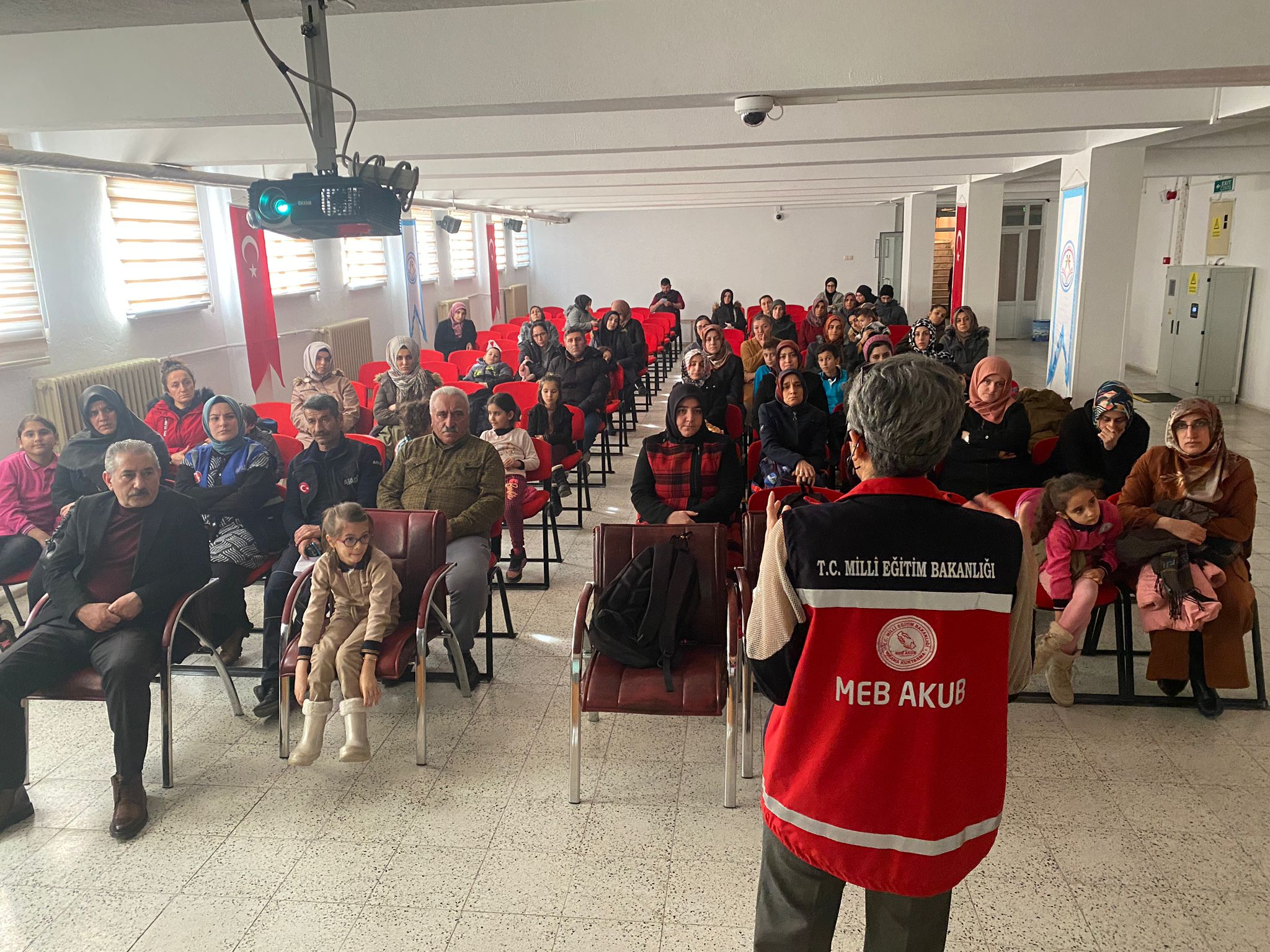 “Afetlerde Velilerimizle El Ele Projesi'nin ilk etkinliği, Merkez İlçe Okullarından