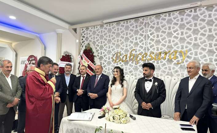 Erzincan’da evlenen çiftlerin sayısı 2023 yılında bin 383 oldu