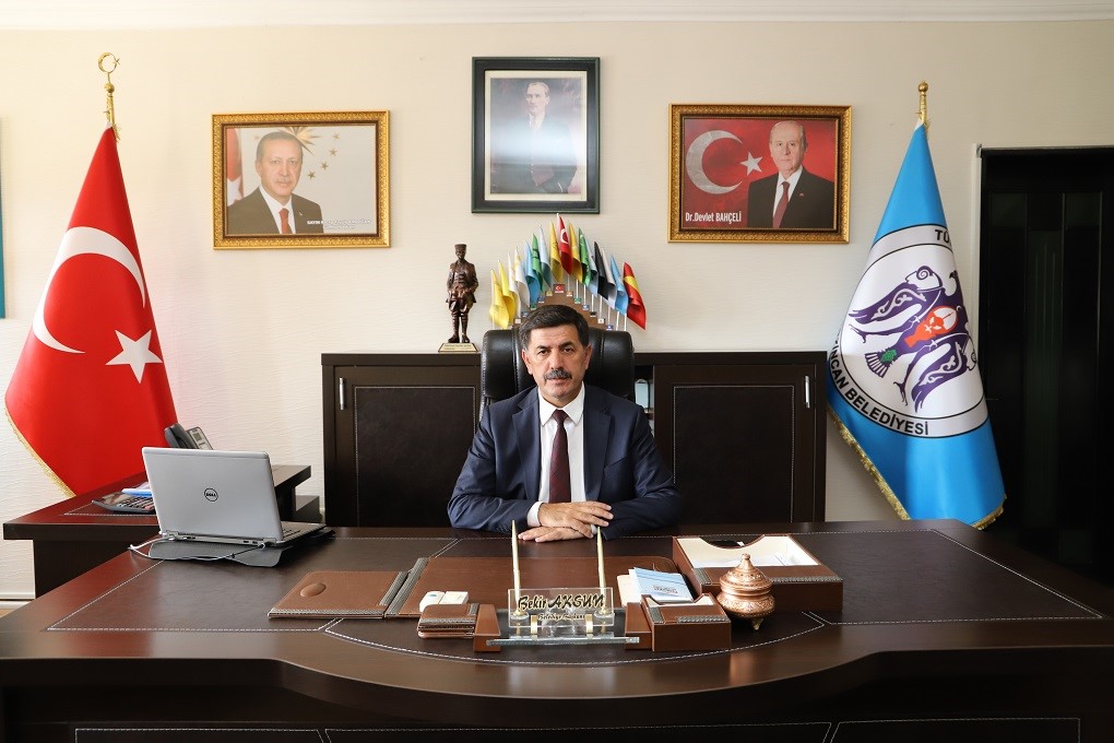 Miraç Kandili dolayısıyla bir kutlam mesajı yayımlayan Erzincan Belediye Başkanı