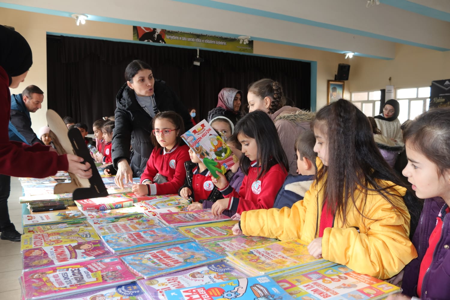 Üzümlü Kitap fuarı büyük ilgi gördü