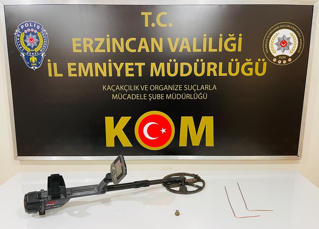 Tarihi eser kaçakçılığı yapan şahıslara yönelik Erzincan polisi tarafından yapılan