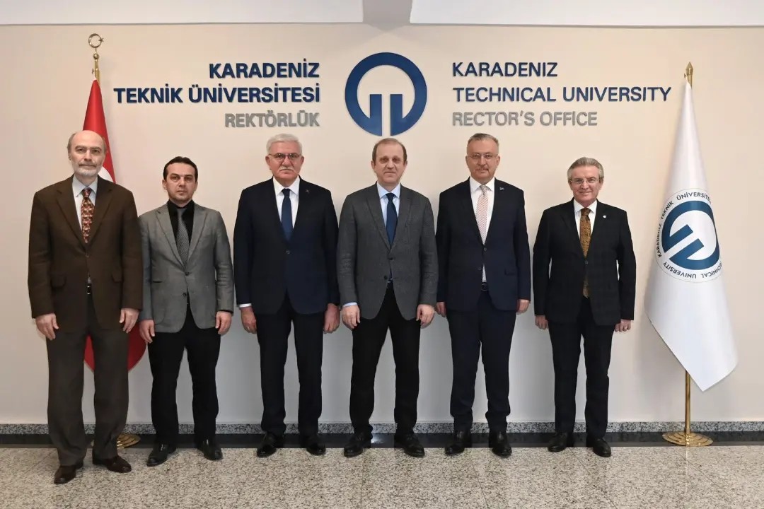 EBYÜ Rektörü Prof. Dr. Akın Levent, Rektör Yardımcısı ve EBYÜ