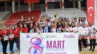 8 Mart Dünya Kadınlar Günü münasebetiyle Erzincan Gençlik ve Spor