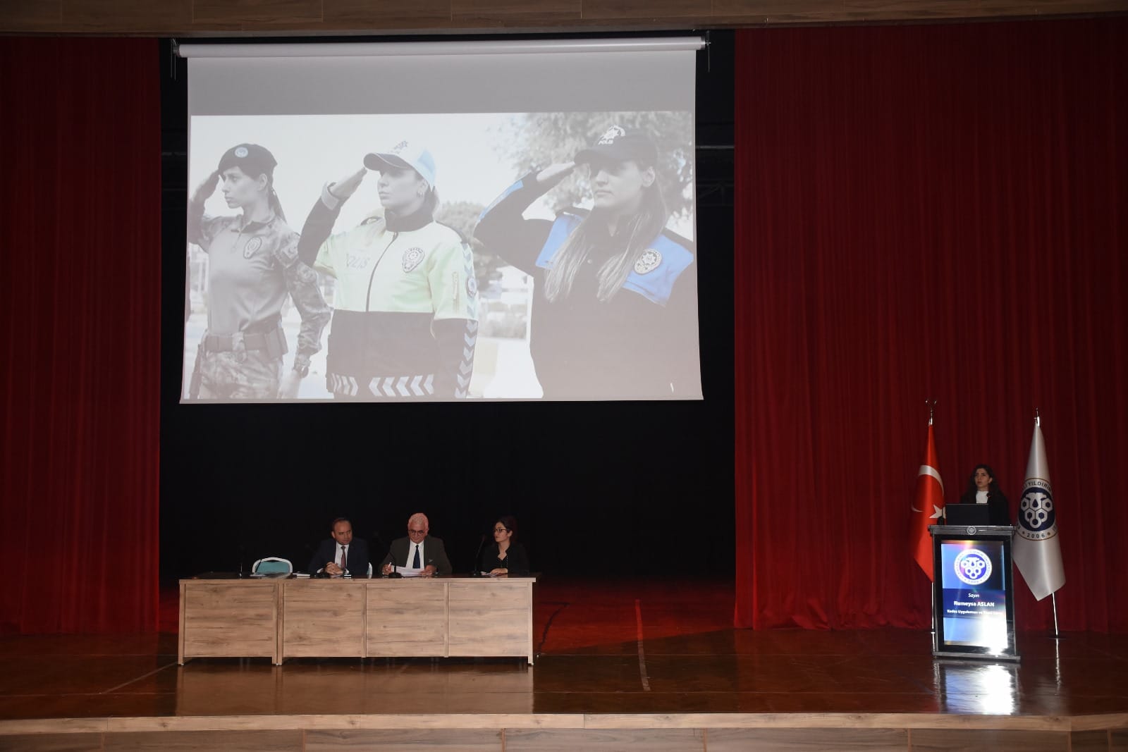 Erzincan’da “Birlikte Emniyetteyiz Paneli” düzenlendi