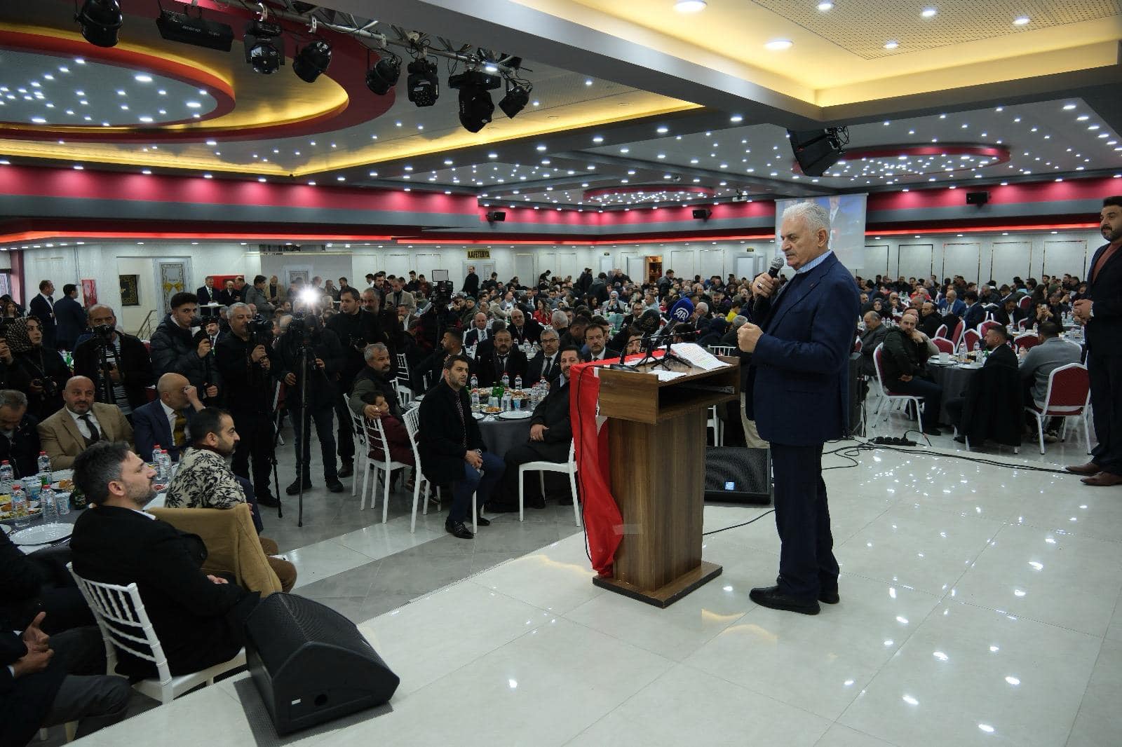 Türk Devletleri Teşkilatı Aksakallılar Heyeti Başkanı ve Son Başbakan Binali