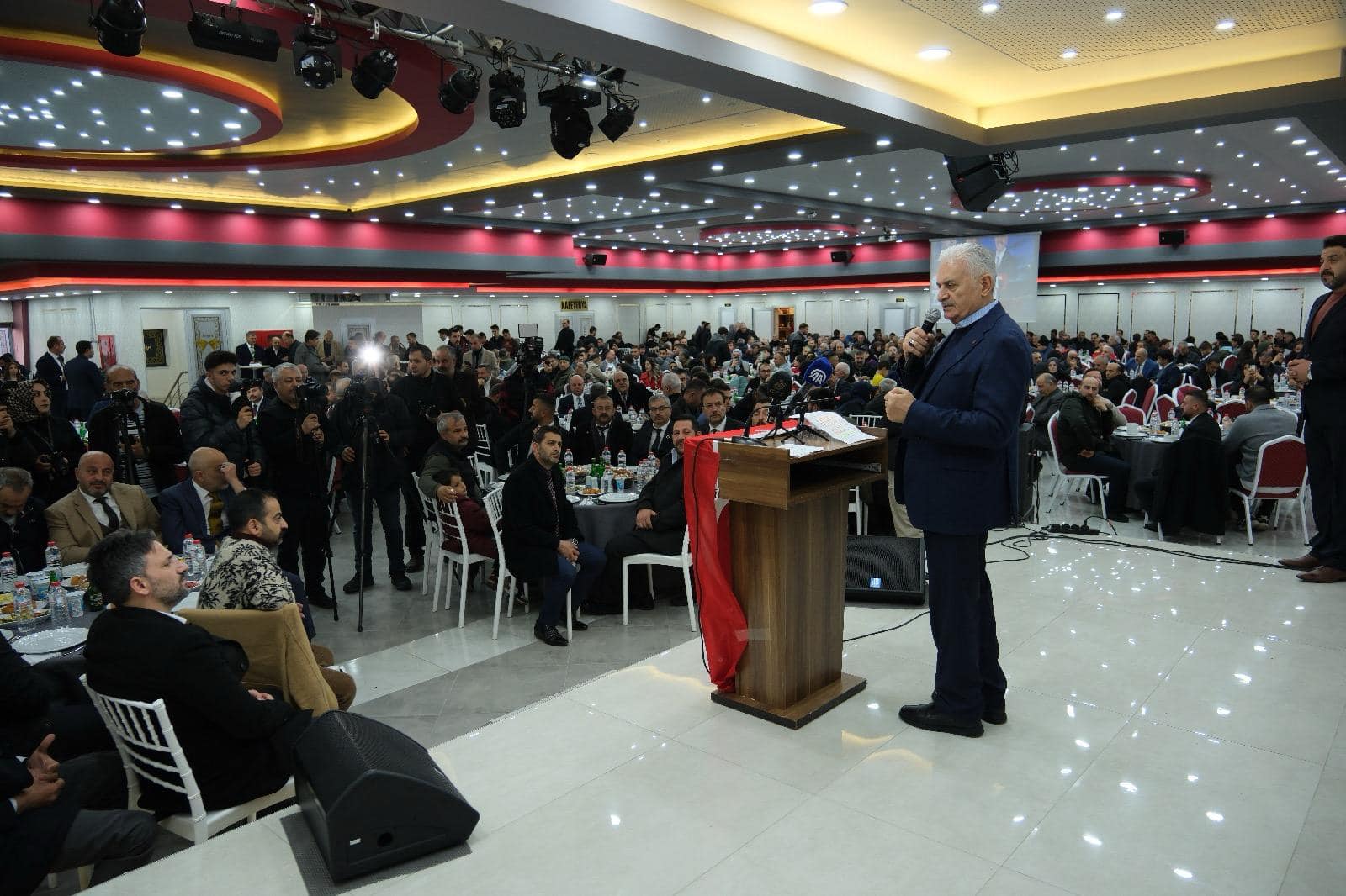 Binali Yıldırım memleketi Erzincan’da Cumhur İttifakı Adayı Aksun’a destek istedi