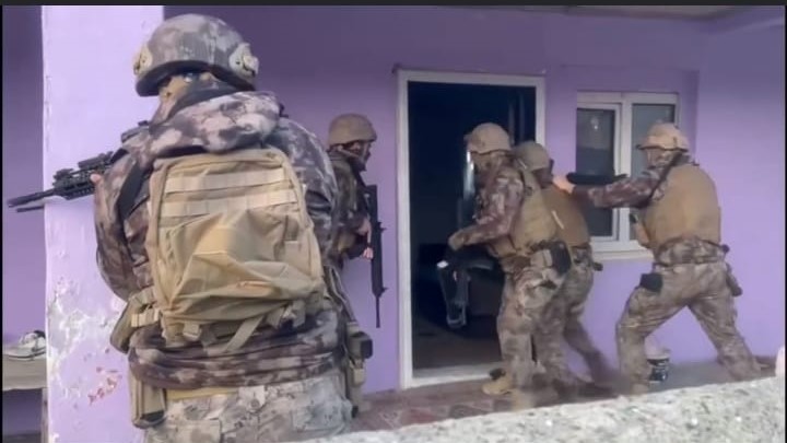 Erzincan’ında dâhil olduğu 63 ilde ruhsatsız silah taşıyanlara ve silah