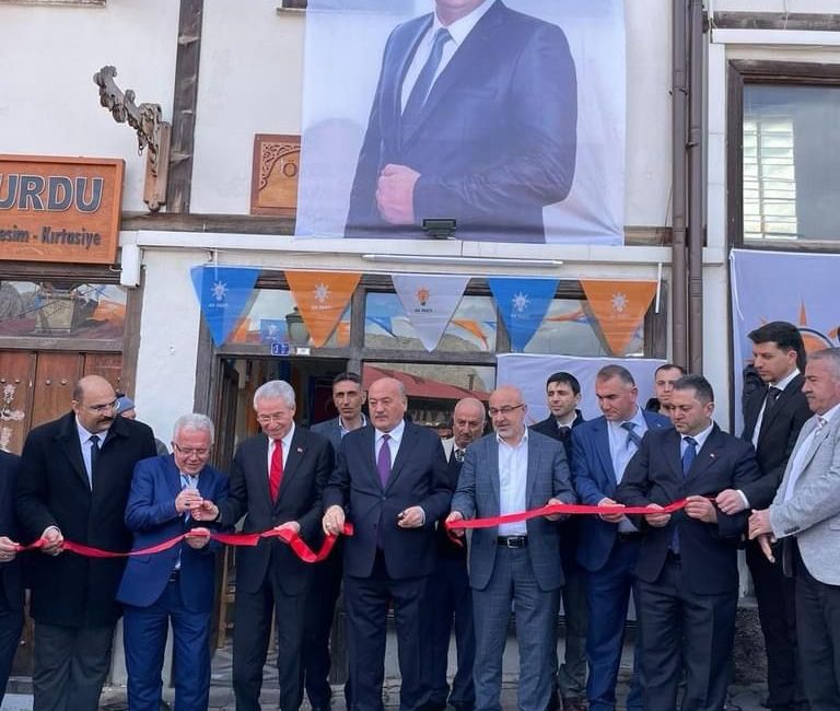 31 Mart tarihinde gerçekleştirilecek olan yerel seçimler öncesi çalışmalarını sürdüren
