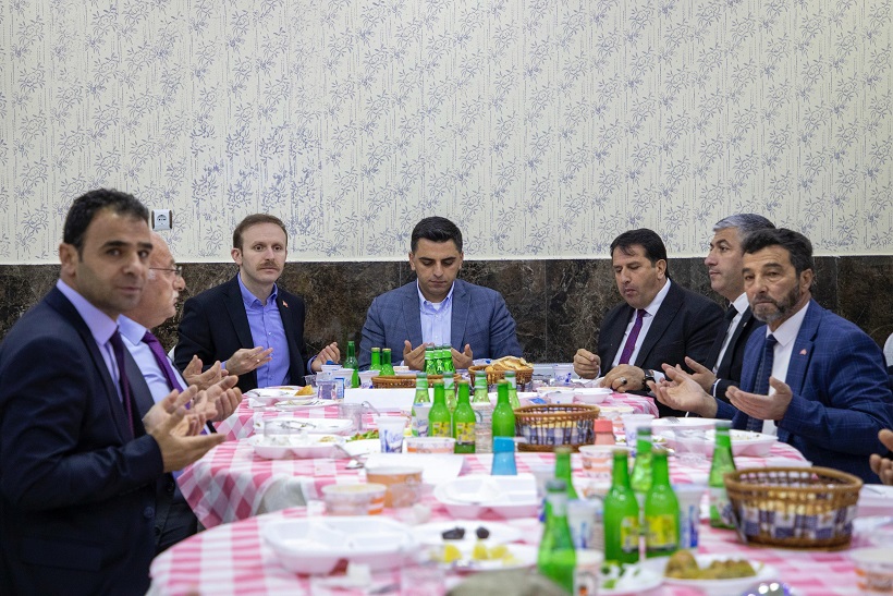 Erzincan’ın Otlukbeli ilçesinde toplu iftar programı düzenlendi