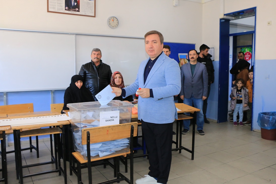 31 Mart yerel seçimleri için oy verme işlemi Erzincan’da 07.00’da