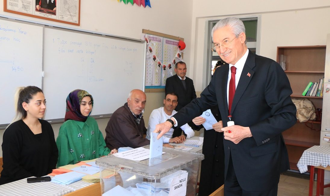 21-23-24 ve 26 dönem Erzincan Milletvekili ve AK Parti Genel