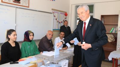 21-23-24 ve 26 dönem Erzincan Milletvekili ve AK Parti Genel