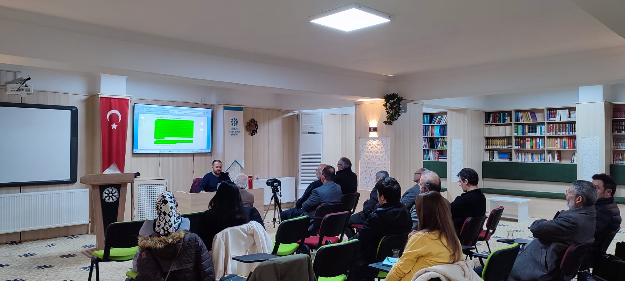 Türkiye Yazarlar birliği Erzincan Şubesinin bu haftaki programında konuşan EBYÜ