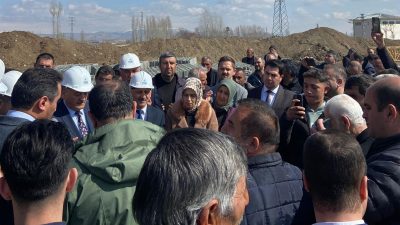 Yoğun bir katılımla gerçekleşen temel atma törenine AK Parti Erzincan