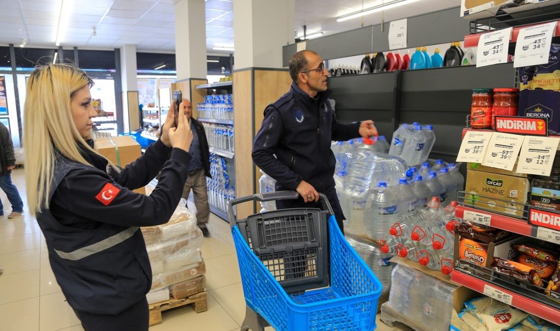 Erzincan Belediyesi Zabıta Müdürlüğü ekipleri Ramazan ayı dolayısı ile marketlerde