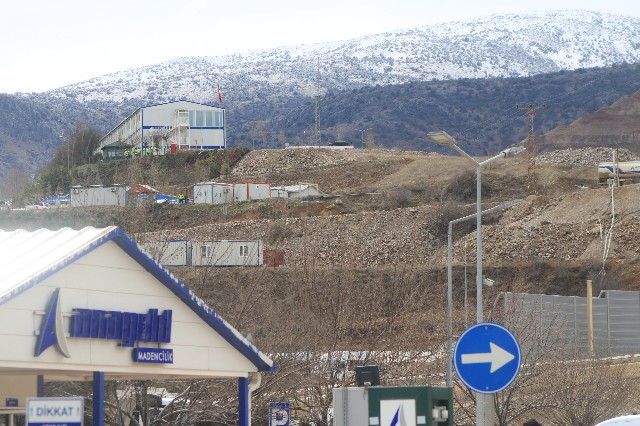 Erzincan İliç ilçesi maden ocağında yaşanan göçükte toprak altında kalan