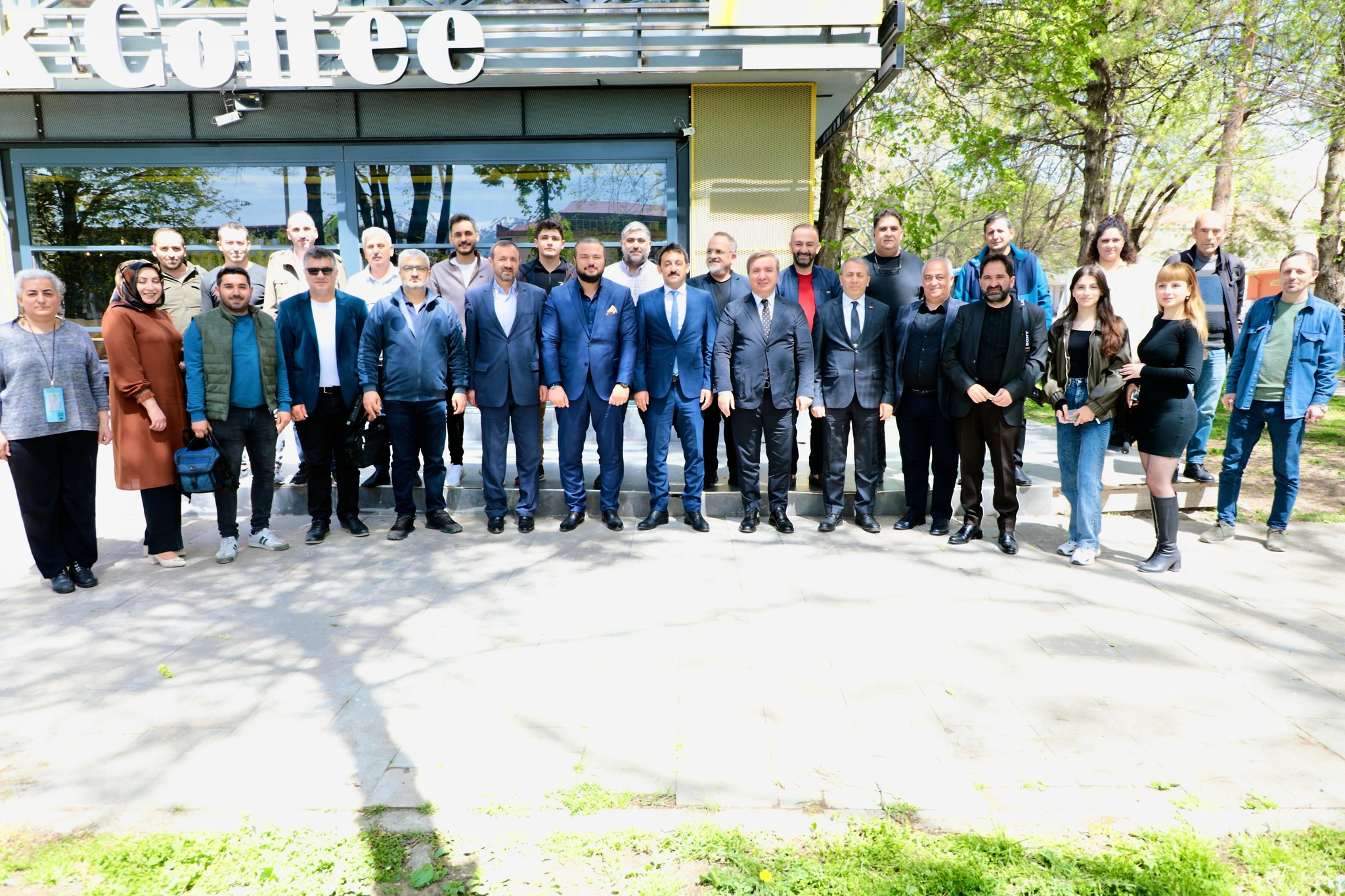 Erzincan Valisi Hamza Aydoğdu yerel ve ulusal basın mensuplarıyla bir