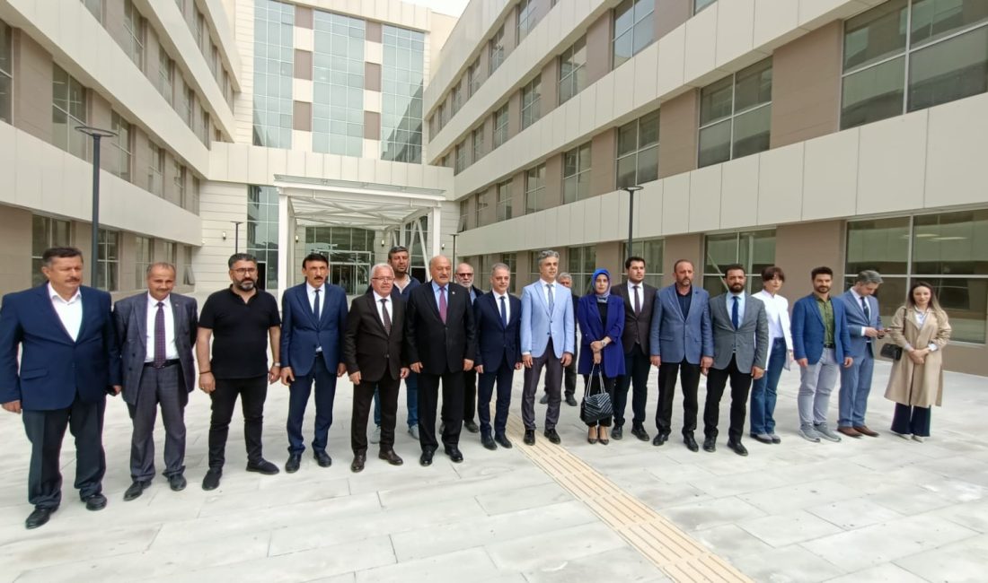 500 yataklı akıllı hastane modeliyle inşaatı tamamlanan Erzincan Devlet hastanesi açılış için gün sayıyor