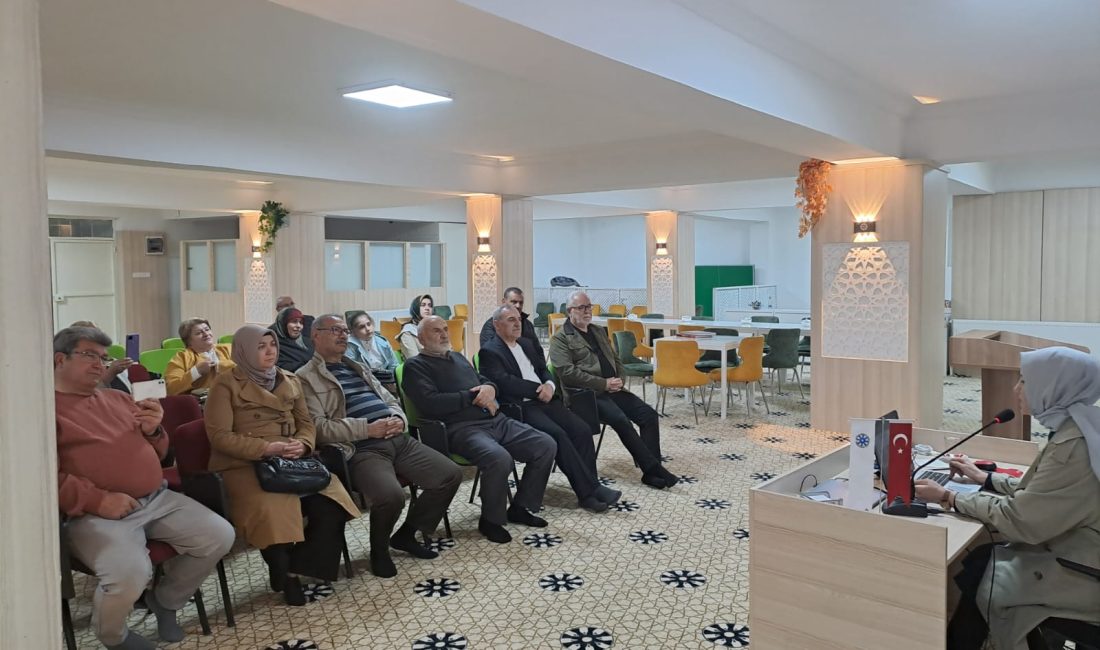 Türkiye Yazarlar Birliği Erzincan Şubesi Kültür evinde, Eğitimci Yazar Ahmet