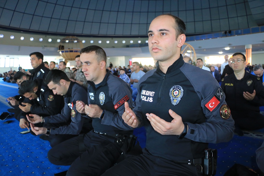 Polis haftasında Erzincan Emniyeti tüm Şehitler için Mevlit okuttu