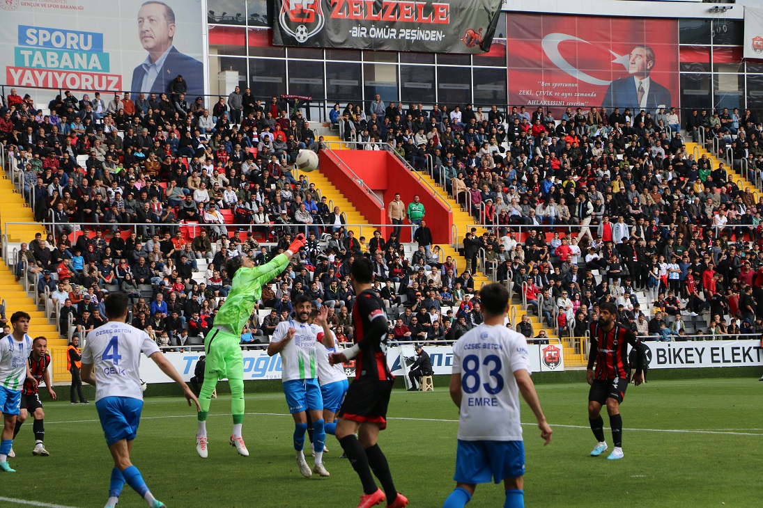 Puanlar bölüşüldü; 24Erzincanspor Arnavutköy Belediye spor ile 0-0 berabere kaldı