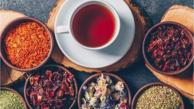 Ramazan oruçlarının sonunda Bayram geldi. Uzun süreli açlıktan sonra, bayram