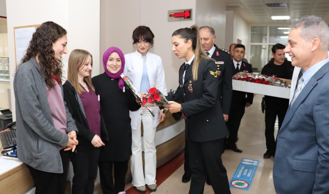Erzincan İl Jandarma Komutanı Jandarma Kıdemli Albay Veysel Yanık ve