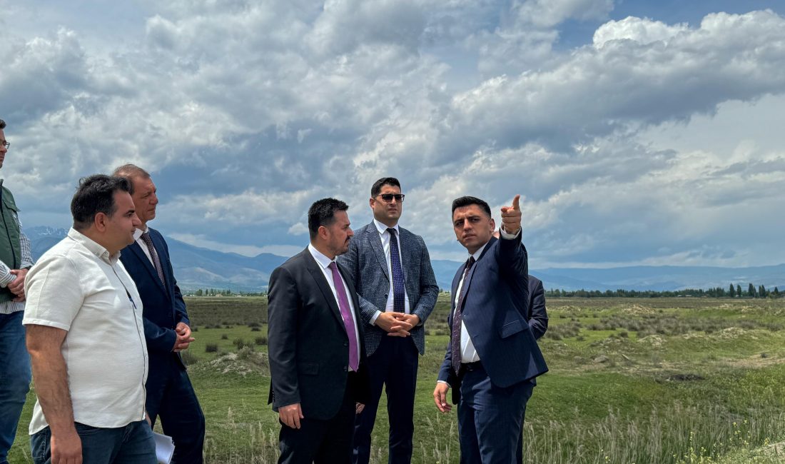 Erzincan'da ki yatırımları yerinde incelemek için Erzincan’a gelen Tarım ve