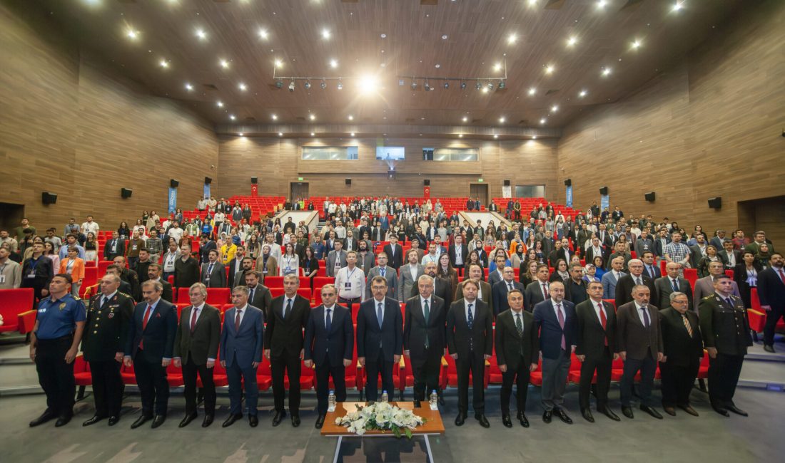 Anadolu Üniversiteler Birliği (AÜB) organizasyonunda ve Erzincan Binali Yıldırım Üniversitesi