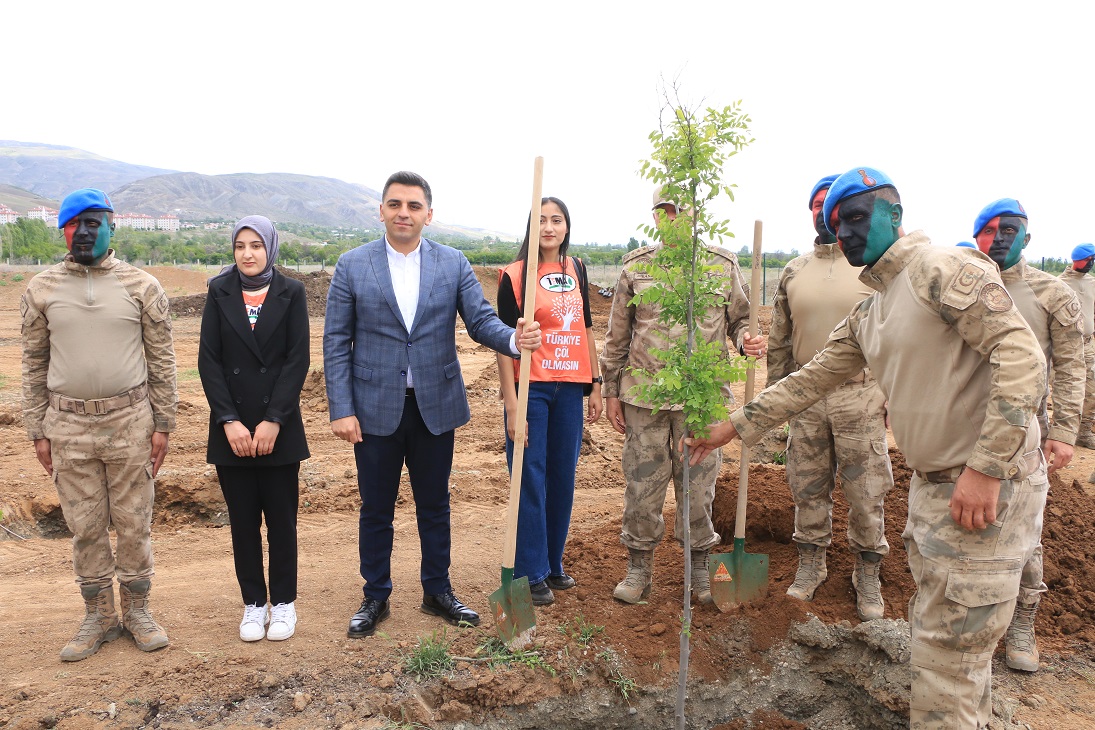 Jandarmadan 185. Yılında 185 fidan dikimi etkinliği