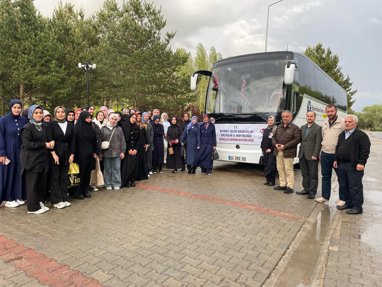 Erzincan İl Müftülüğü Gençlik Hizmetleri “Komşu Şehirler” projesiyle gençlere ziyaretler
