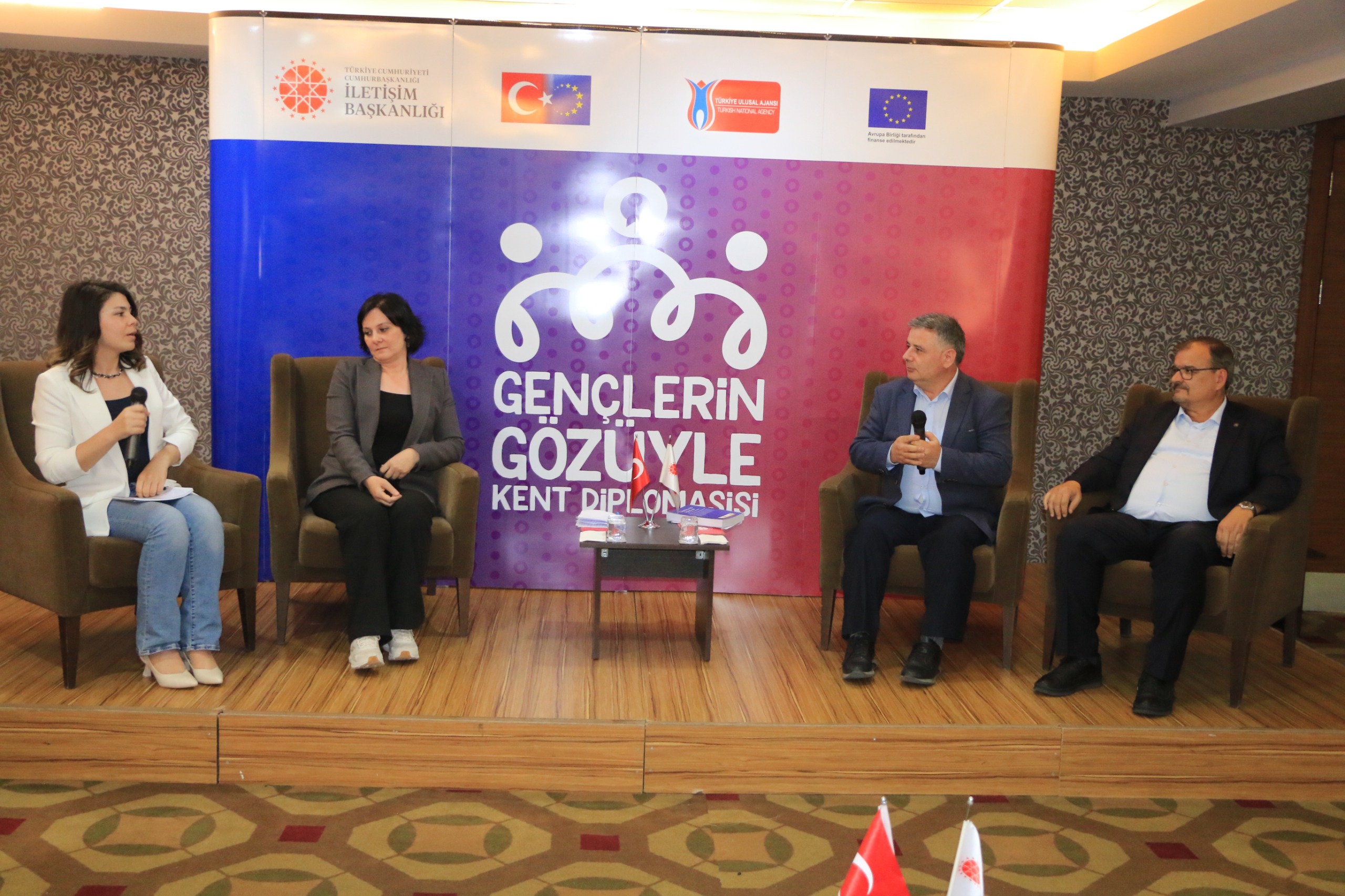 İletişim Başkanlığı Erzincan Bölge Müdürlüğü tarafından “Gençlerin Gözüyle Kent Diplomasisi”