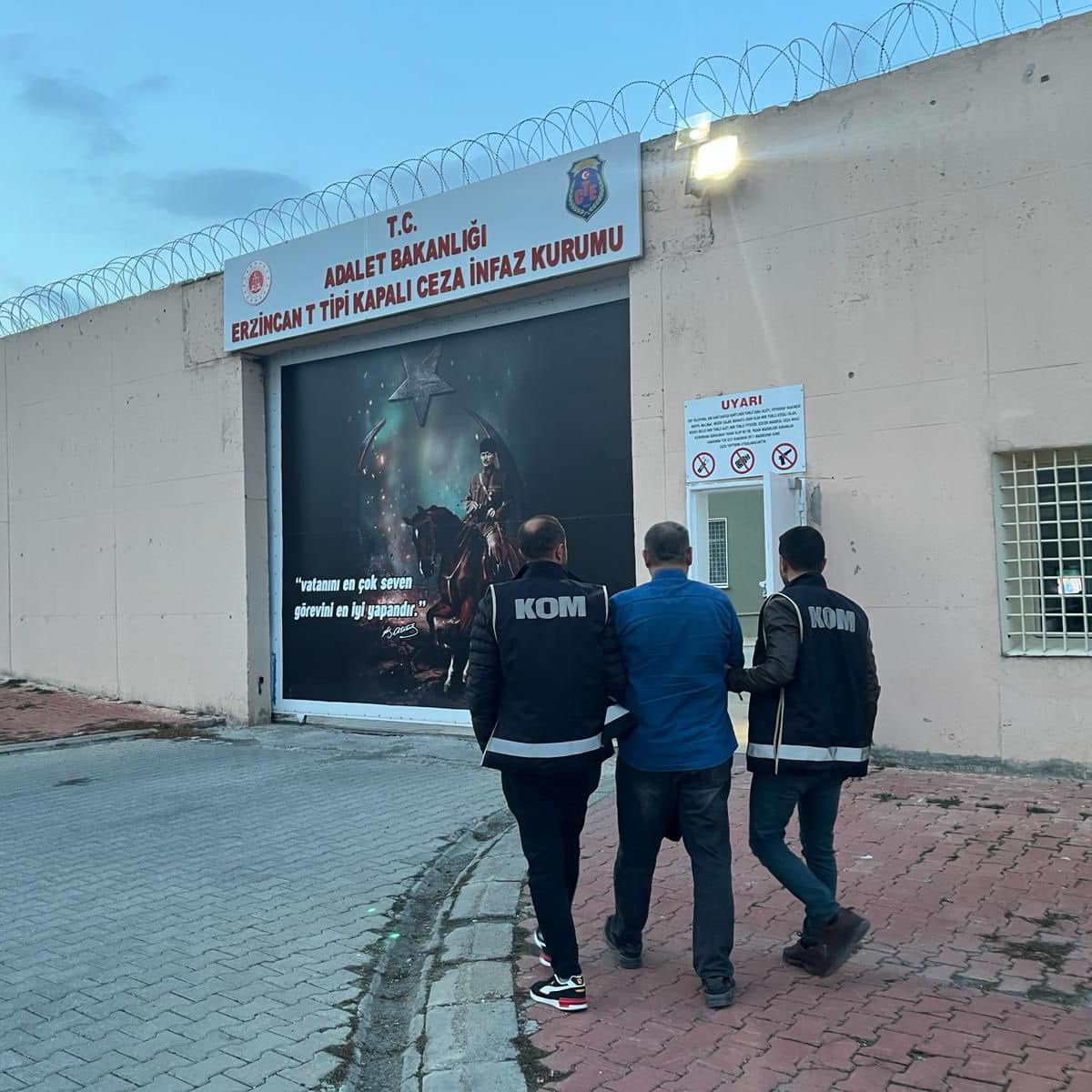 Erzincan Polisi araması bulunan şahıslara yönelik yaptığı operasyonda 19 yıl