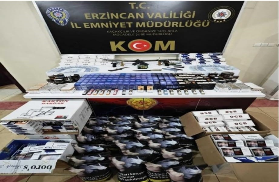 Erzincan Polisi Parada sahtecilik ve Ateşli silahlar ve bıçaklar kanununa