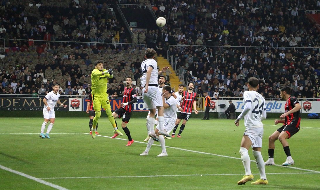 TFF 2. Lig kırmızı gurupta normal sezonu 4. Sırada bitirerek