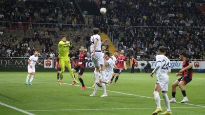 TFF 2. Lig kırmızı gurupta normal sezonu 4. Sırada bitirerek