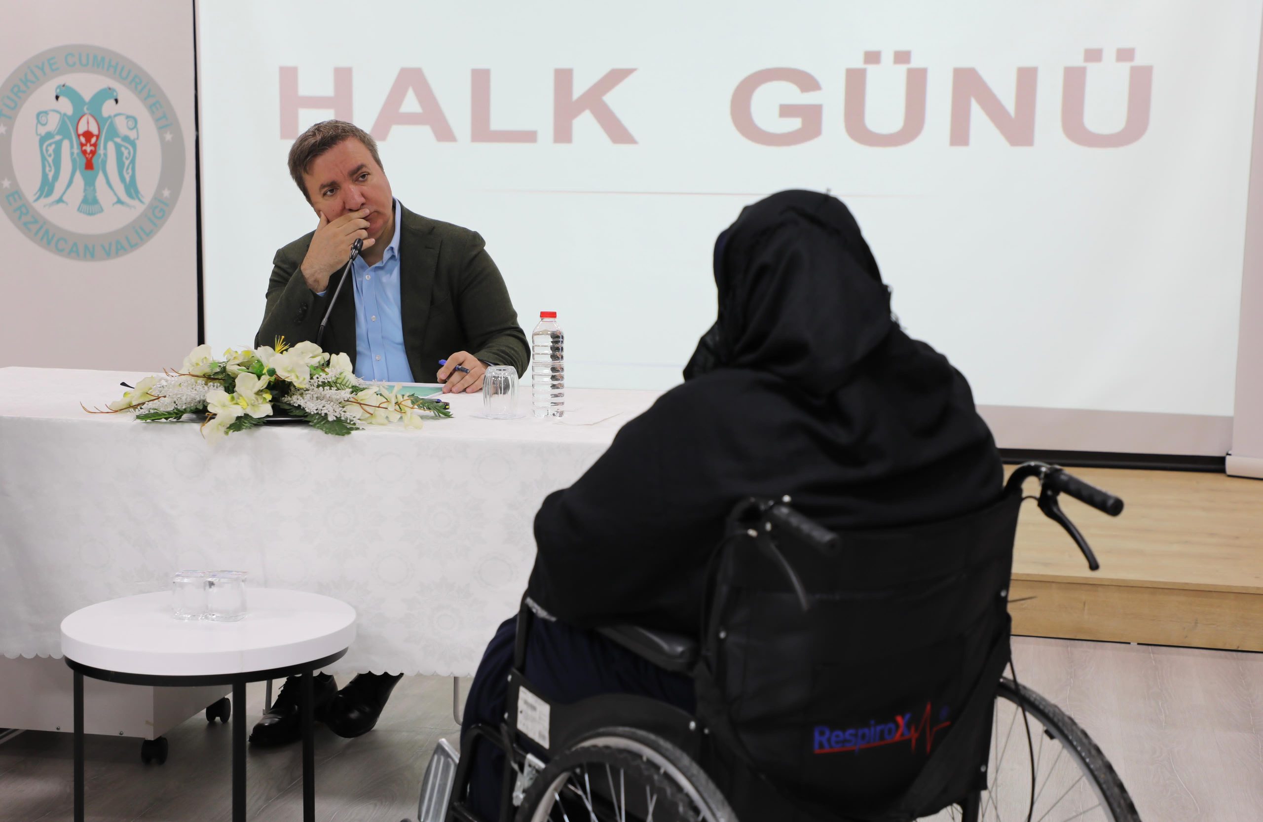 Vali Aydoğdu, “Halk Günü” toplantısında Erzincanlı vatandaşları dinledi