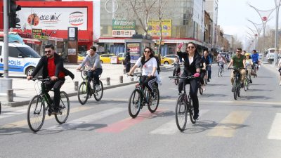 Yeşilay’ın 2011 yılından bu yana organize ettiği Geleneksel Yeşilay Bisiklet