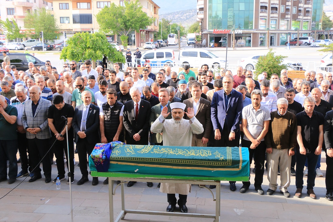 26 dönem Erzincan Milletvekili ve AK Parti Genel Merkez Siyasi
